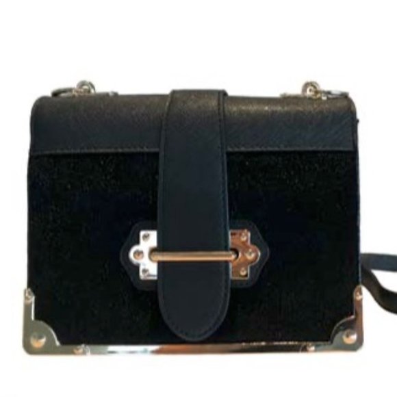 Lily and Layla Handbags - Crossbody with faux cowhide